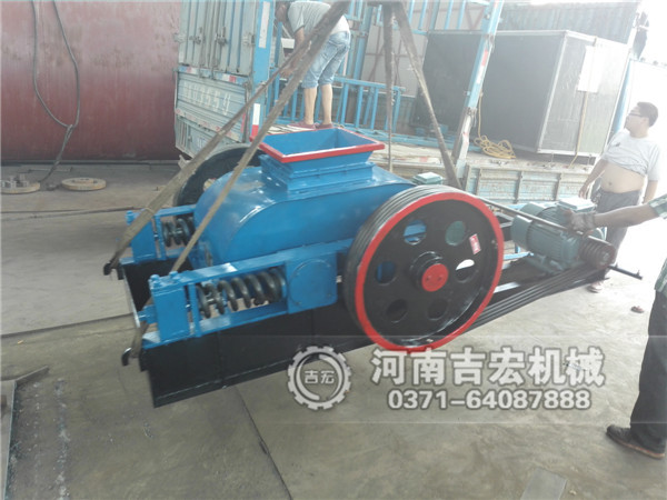 對輥破碎機的工作分為哪幾步？