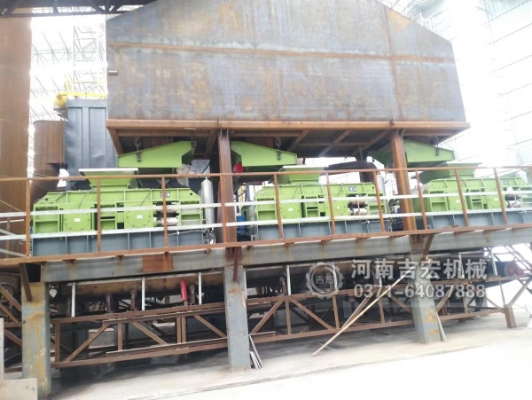 大型砂廠對(duì)輥制砂機(jī)多少錢一臺(tái),工作原理是什么？